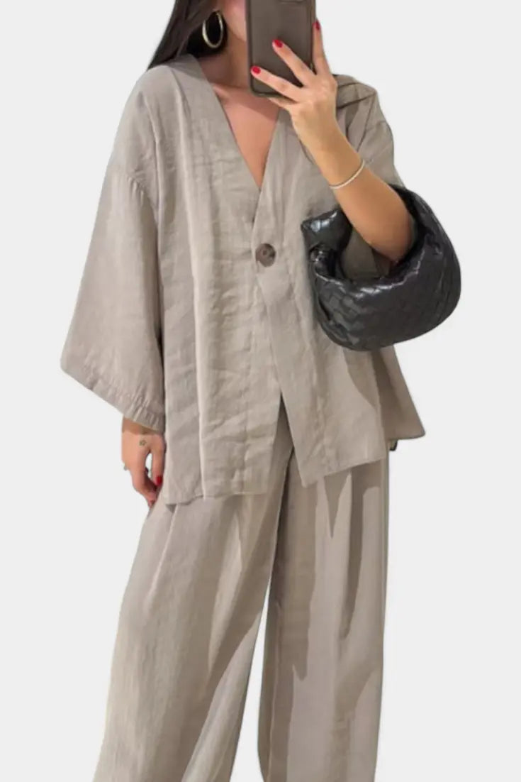 Eli Conjunto Oversize de Top con Cuello en V y Pantalón Recto