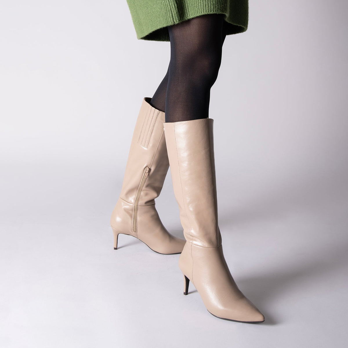 MANHATTAN - Botas de piel con tacón fino TAUPE