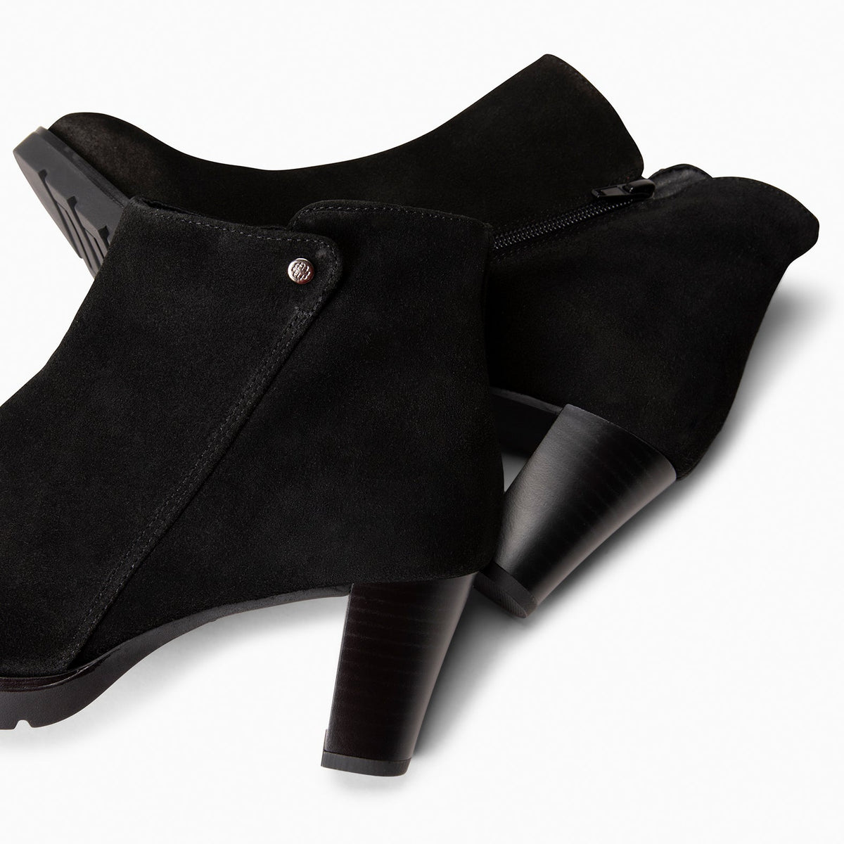 PRAGA - Botines NEGRO con tacón