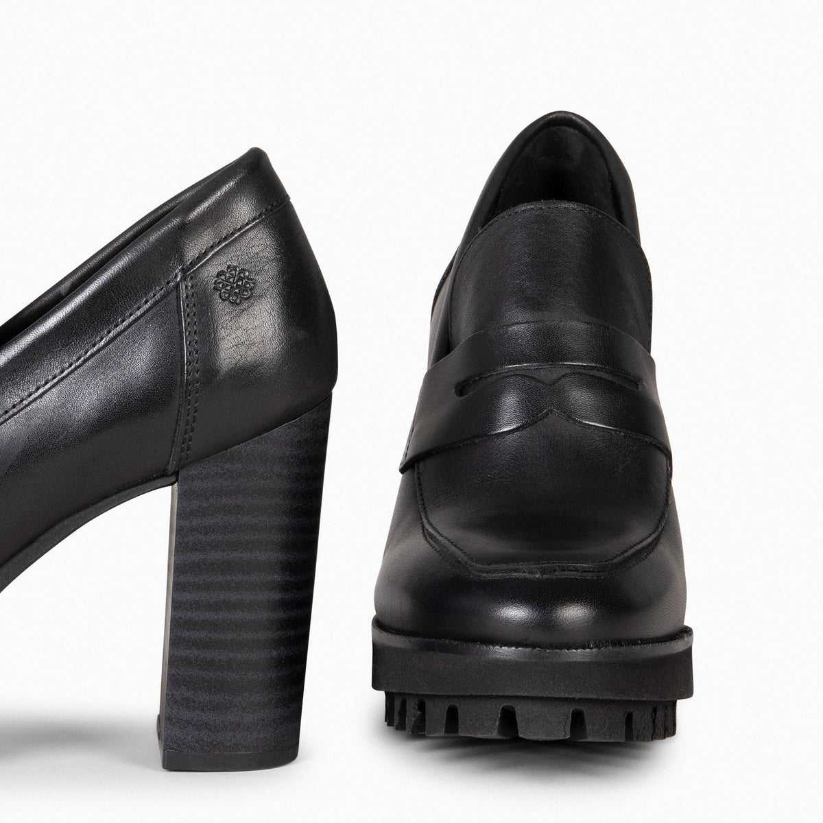 TREND - Mocasín con tacón y plataforma en NEGRO