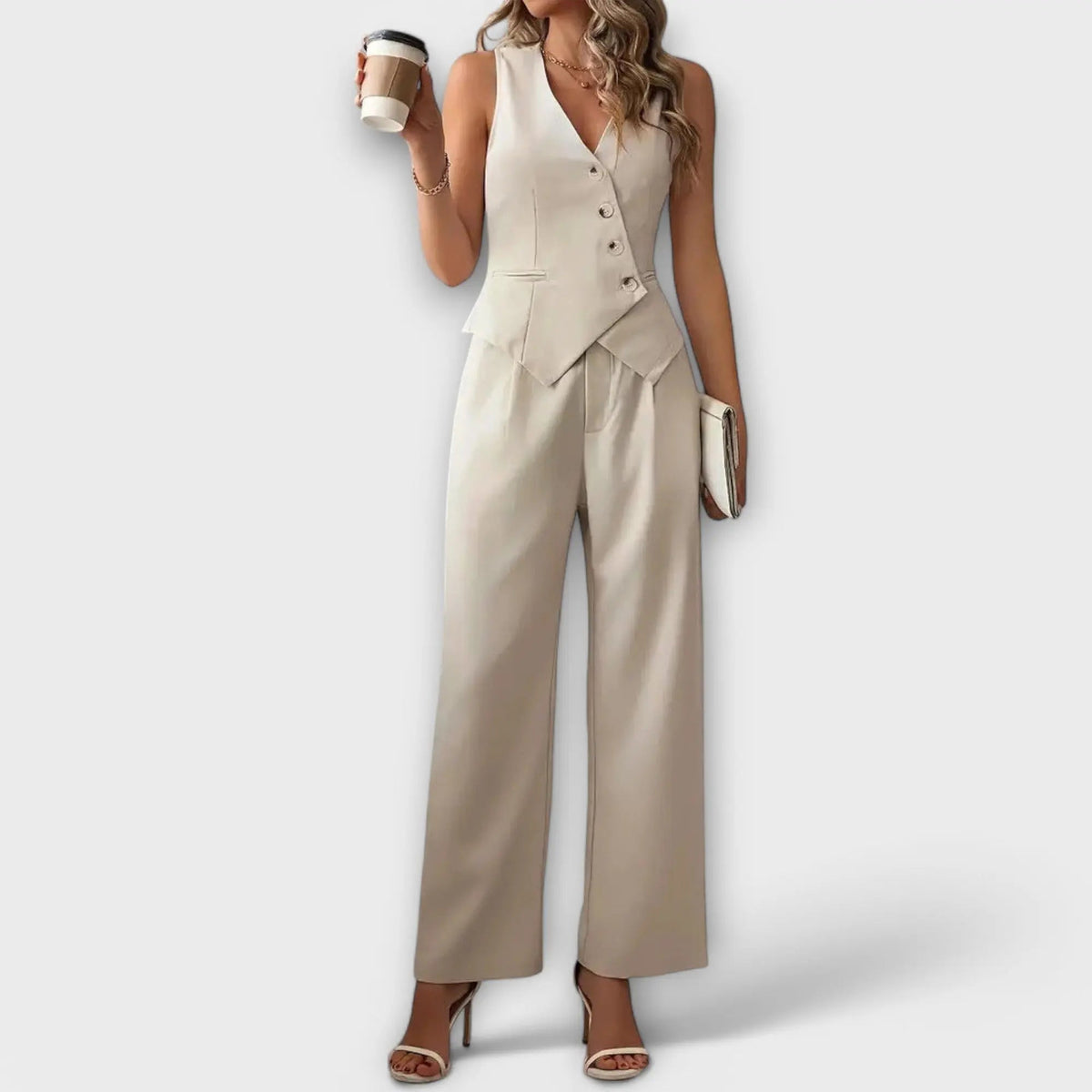 Chaleco y Pantalones en Conjunto