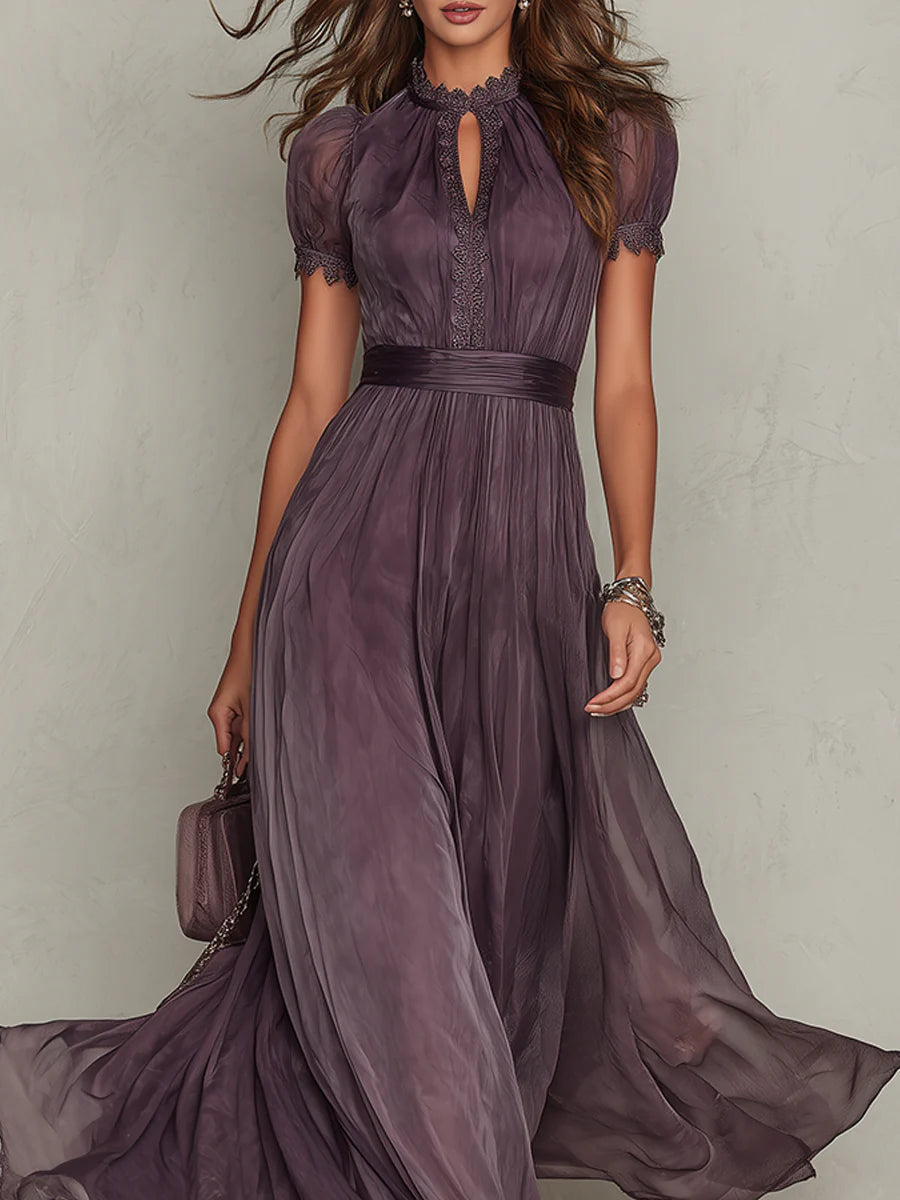 Flavia | Vestido largo violeta con escote de llave, borde de encaje de chiffon