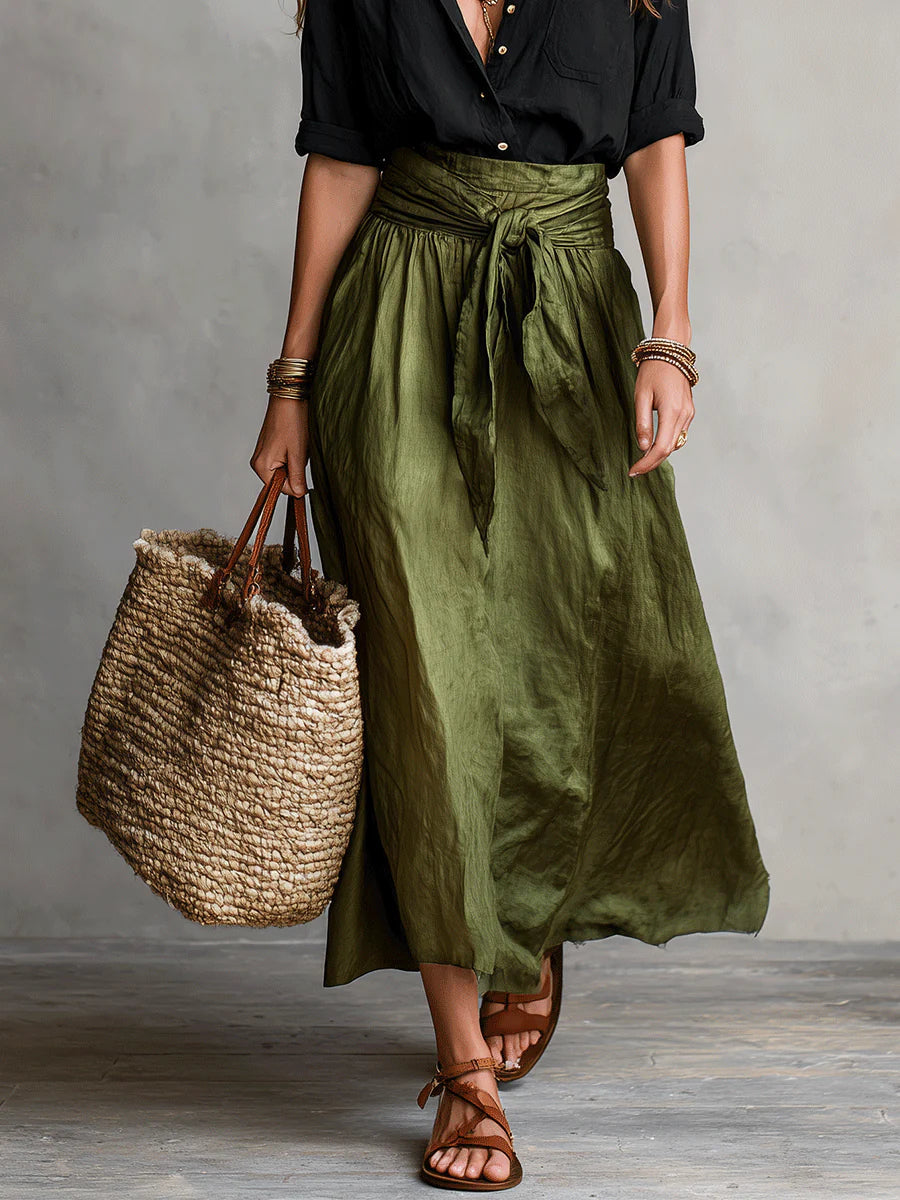 Vera – Conjunto de dos piezas: camiseta negra y falda midi verde oliva