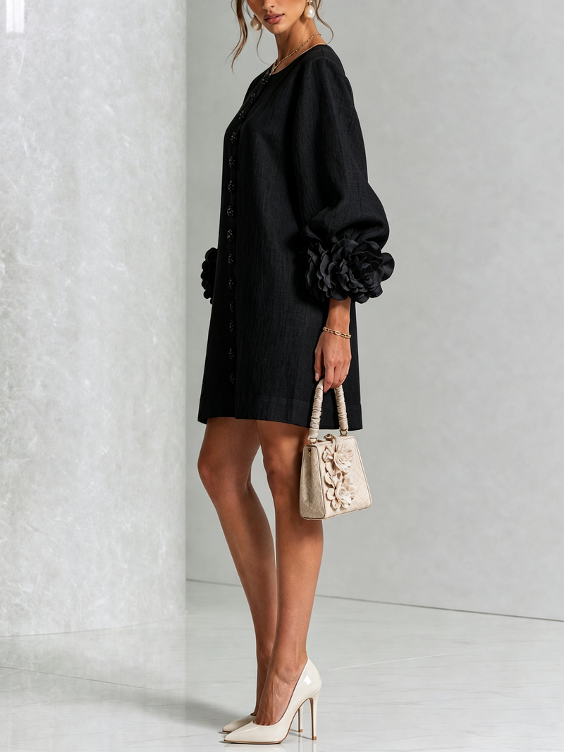 Mari Fe | Vestido Mini de Mezcla de Lino con Puños de Rosa, Negro