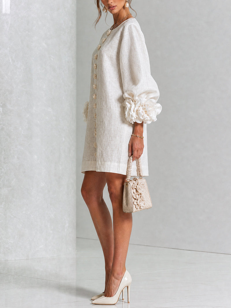 Ana Isabel | Vestido Mini de Mezcla de Lino con Puños de Rosa, Blanco