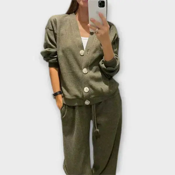 Blusa de manga larga y pantalones