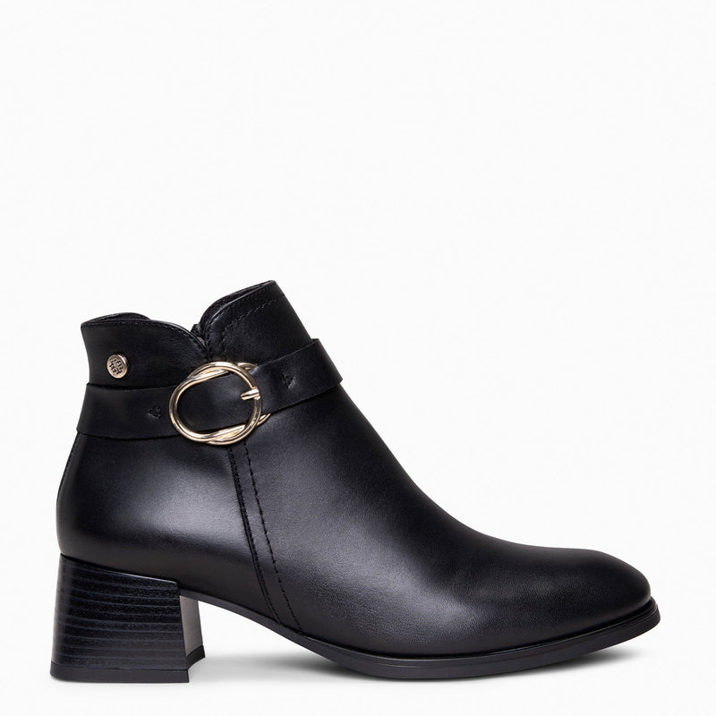GELI - Botines de piel de napa con hebilla dorada NEGRO