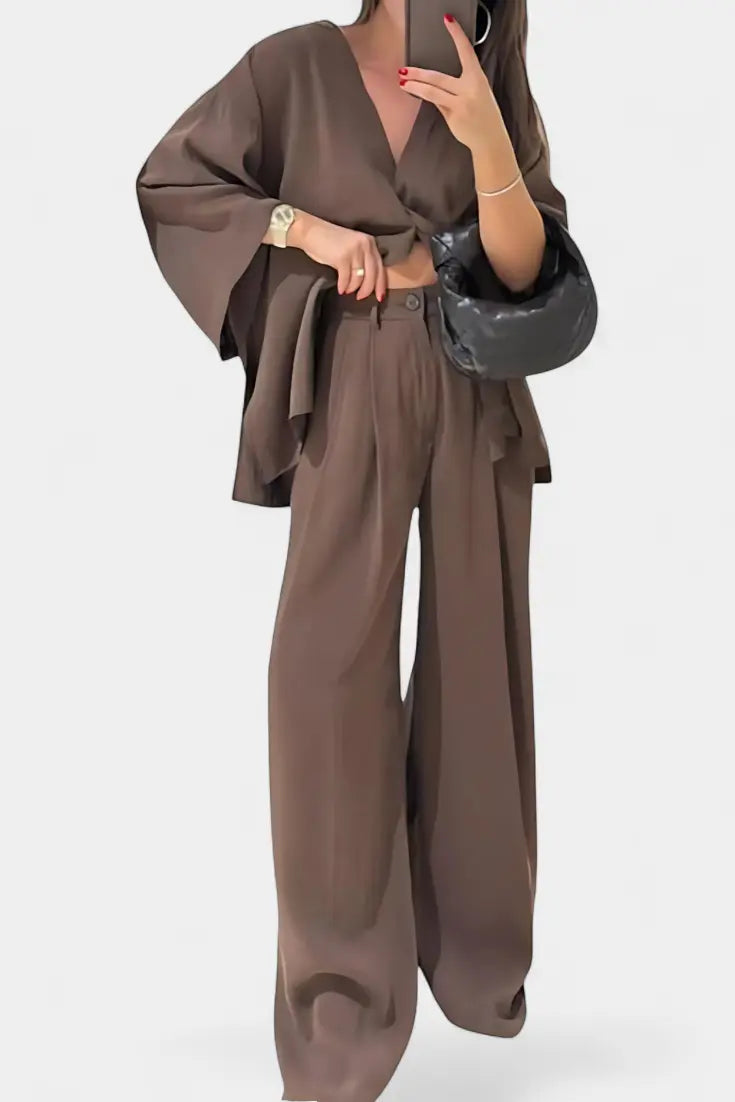 Eli Conjunto Oversize de Top con Cuello en V y Pantalón Recto
