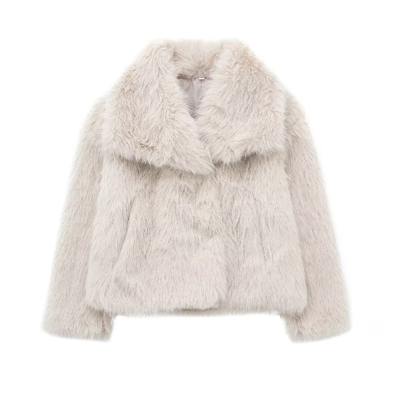 Vicenta | Chaqueta Corta de Pelo con Cuello Ancho